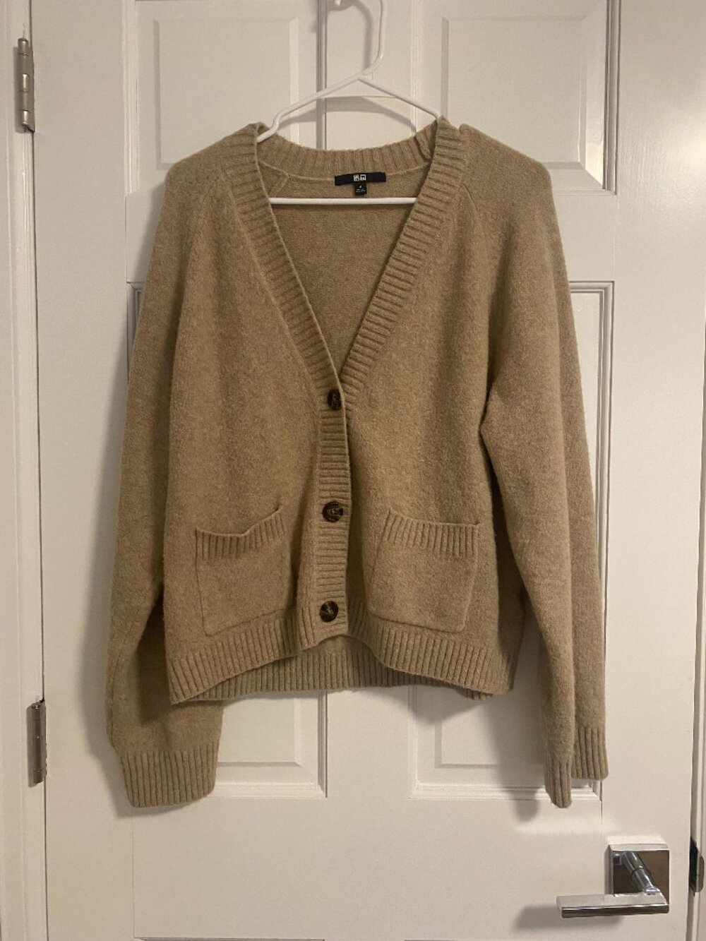 Women's Uniqlo Tan Cardigan Size Medium - Picture 2 of 9